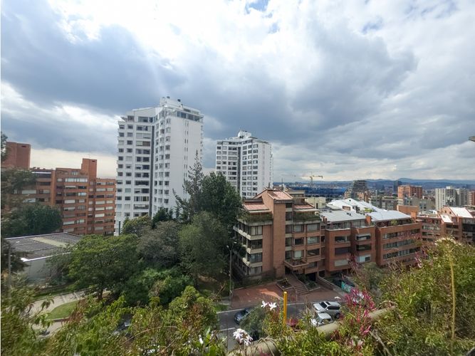 Casa de 3 alcobas en venta en Los Rosales, Bogotá, 360 m² · foto 19 de 24