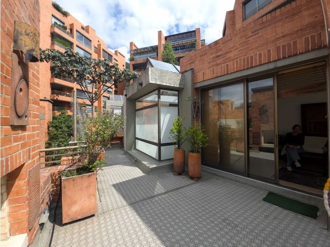 Casa de 3 alcobas en venta en Los Rosales, Bogotá, 360 m² · foto 20 de 24