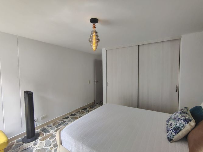 Apartamento de 3 alcobas en arriendo en El Poblado, Medellín, 140 m² · foto 7 de 19