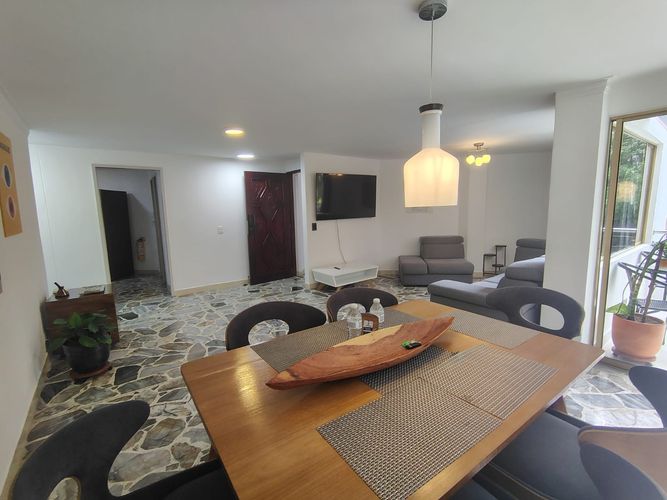 Apartamento de 3 alcobas en arriendo en El Poblado, Medellín, 140 m² · foto 3 de 19