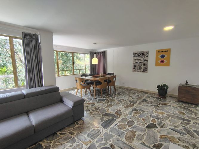 Apartamento de 3 alcobas en arriendo en El Poblado, Medellín, 140 m² · foto 2 de 19