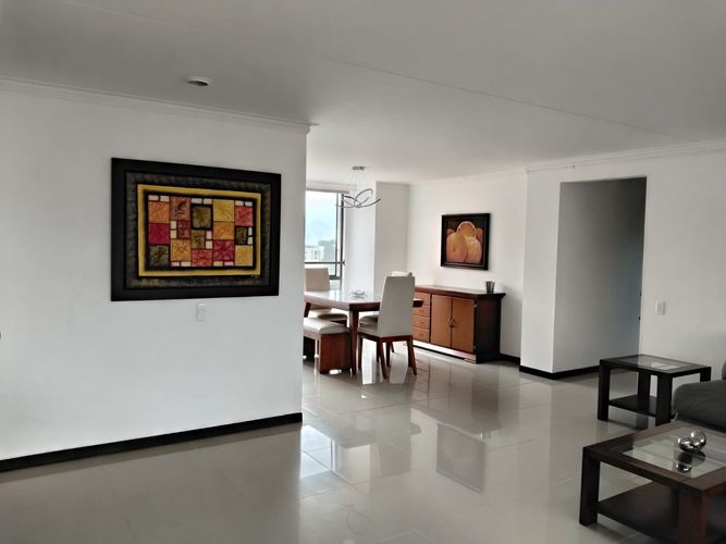 Apartamento de 3 alcobas en arriendo en El Poblado, Medellín, 150 m² · foto 5 de 20