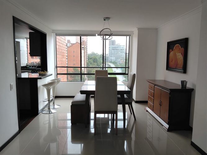 Apartamento de 3 alcobas en arriendo en El Poblado, Medellín, 150 m² · foto 6 de 20