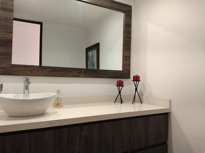 Apartamento de 3 alcobas en arriendo en El Poblado, Medellín, 150 m² · foto 19 de 20