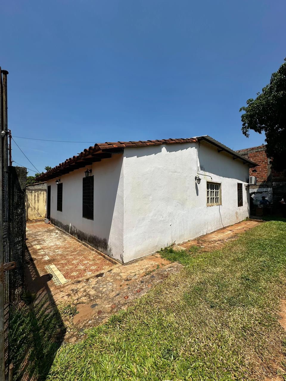 Casa en venta en Luque — foto 2