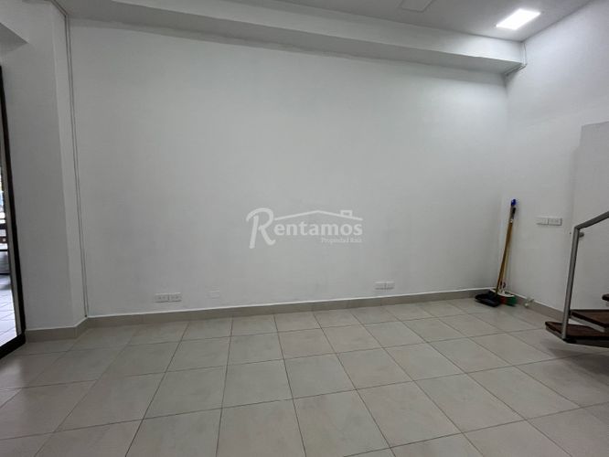 Local en venta en Loma Del Escobero, Envigado, 45 m² · foto 2 de 21