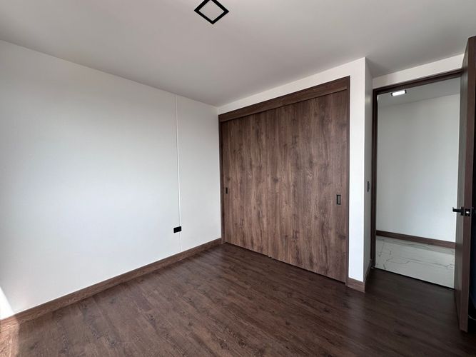 Apartamento de 3 alcobas en venta en La Castellana, Medellín, 100 m² · foto 13 de 17