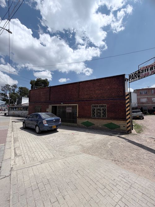 Casa de 4 alcobas en venta en Centro Tocancipá, Tocancipá, 856 m² · foto 8 de 10