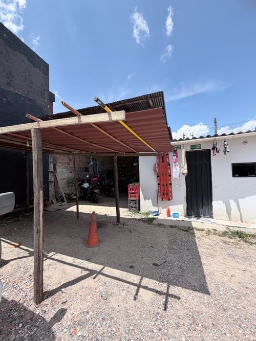 Casa de 4 alcobas en venta en Centro Tocancipá, Tocancipá, 856 m² · foto 9 de 10