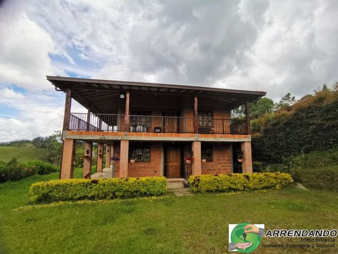 Finca en venta en La Industrial, Marinilla, 2369 m² · foto 2 de 19
