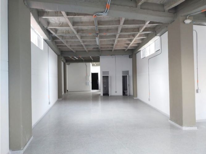 Bodega en arriendo en San Bernardo, Medellín, 180 m² · foto 2 de 6