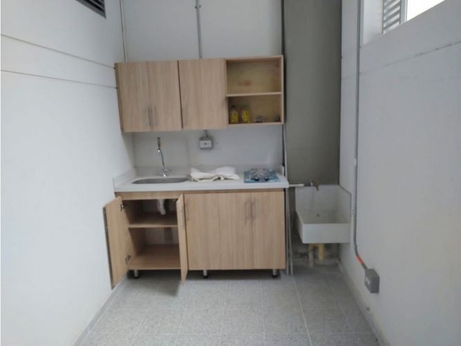 Bodega en arriendo en San Bernardo, Medellín, 180 m² · foto 4 de 6