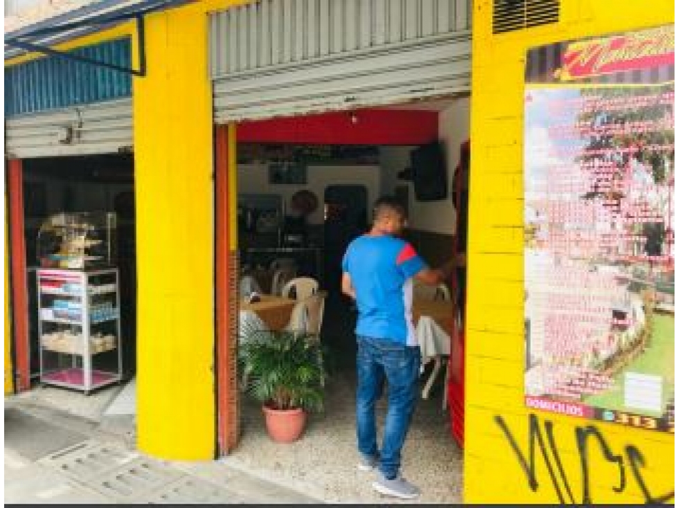 Building in Laureles (741 m²) for Sale - 3