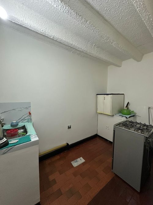Casa de 6 alcobas en venta en La Española, Bogotá, 366 m² · foto 3 de 19