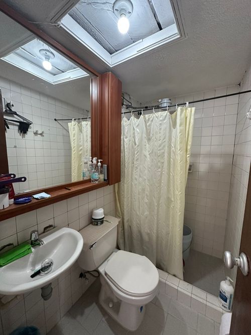 Casa de 6 alcobas en venta en La Española, Bogotá, 366 m² · foto 9 de 19