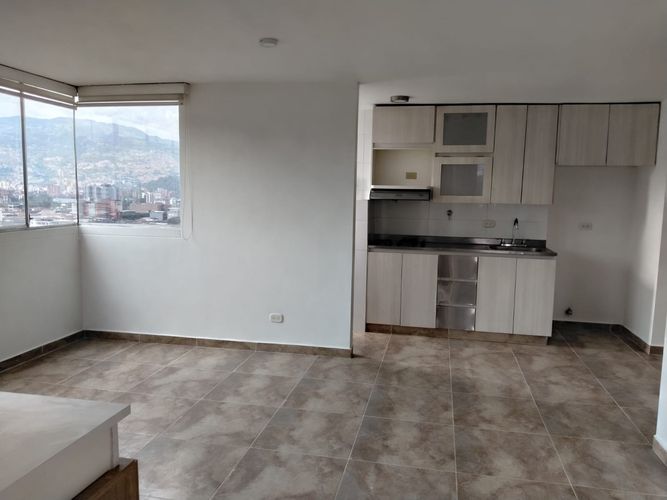 Apartamento de 2 alcobas en arriendo en El Poblado, Medellín, 52 m² · foto 2 de 16