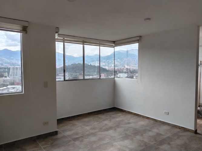 Apartamento de 2 alcobas en arriendo en El Poblado, Medellín, 52 m² · foto 3 de 16