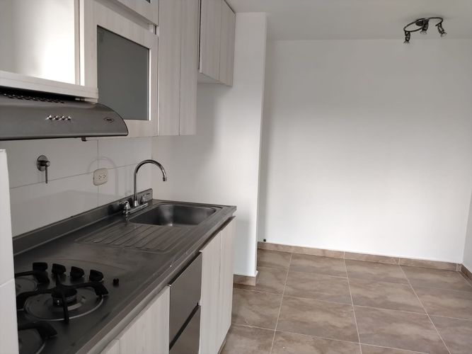 Apartamento de 2 alcobas en arriendo en El Poblado, Medellín, 52 m² · foto 6 de 16