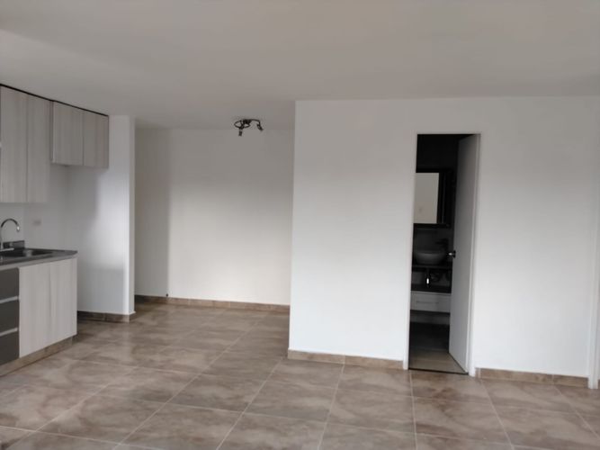 Apartamento de 2 alcobas en arriendo en El Poblado, Medellín, 52 m² · foto 7 de 16