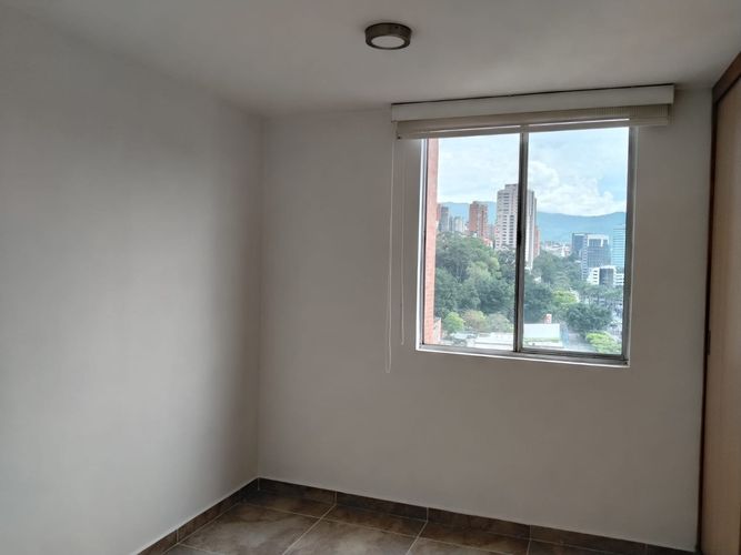 Apartamento de 2 alcobas en arriendo en El Poblado, Medellín, 52 m² · foto 13 de 16