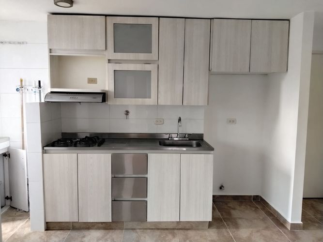 Apartamento de 2 alcobas en arriendo en El Poblado, Medellín, 52 m² · foto 5 de 16