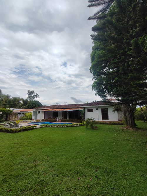 Casa de 4 alcobas en venta en La Morada, Jamundí, 345 m² · foto 2 de 24