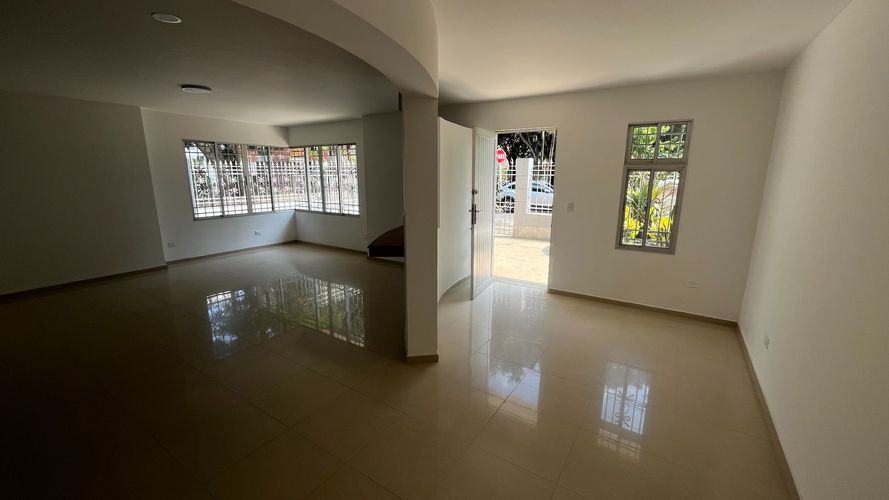 Edificio en venta en El Ingenio, Cali, 662 m² · foto 2 de 20