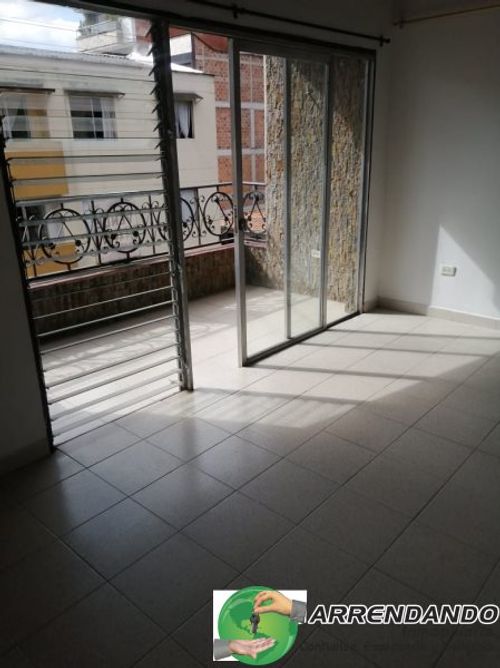 Apartamento de 3 alcobas en venta en Entreamigos, Sabaneta, 93 m² · foto 2 de 18