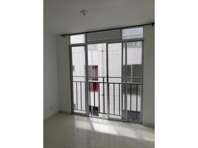 Apartaestudio en venta en Cr. Brisas Del Bosque, Armenia, 48 m² · foto 2 de 24