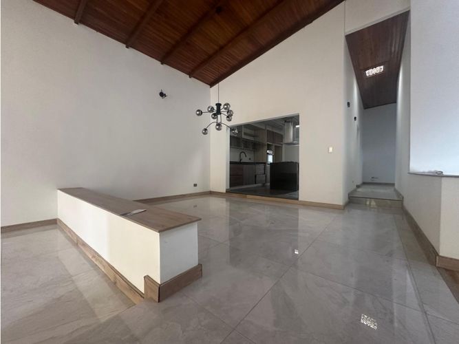 Casa de 5 alcobas en venta en Norte De Armenia, Armenia, 366 m² · foto 4 de 24