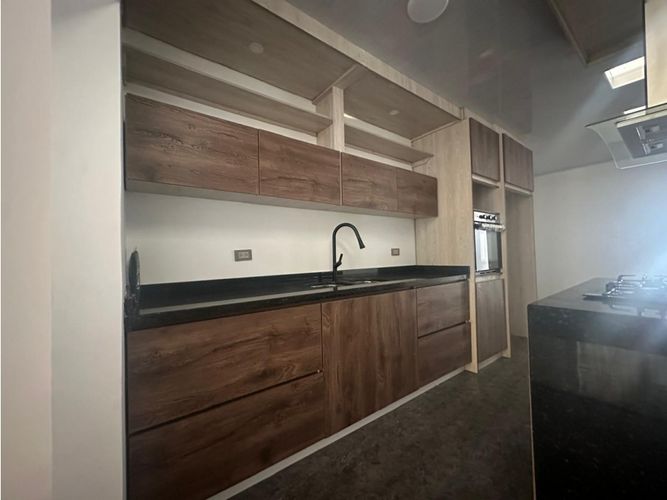 Casa de 5 alcobas en venta en Norte De Armenia, Armenia, 366 m² · foto 5 de 24