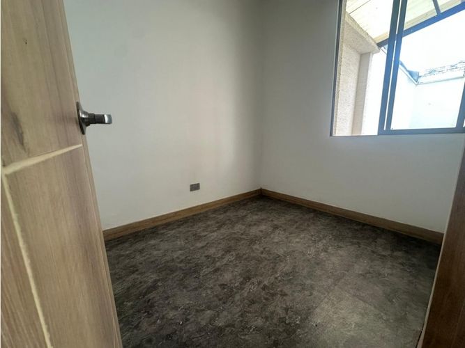 Casa de 5 alcobas en venta en Norte De Armenia, Armenia, 366 m² · foto 12 de 24