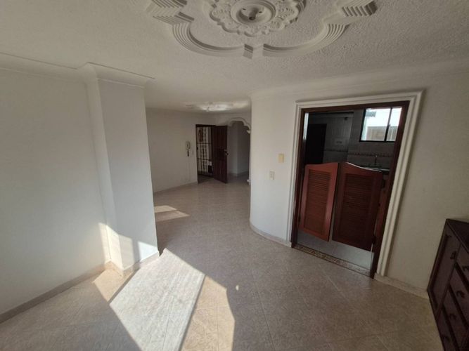 Apartamento de 4 alcobas en venta en La Aurora, Bucaramanga, 200 m² · foto 5 de 13