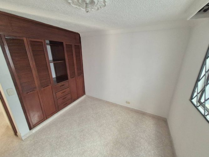 Apartamento de 4 alcobas en venta en La Aurora, Bucaramanga, 200 m² · foto 8 de 13