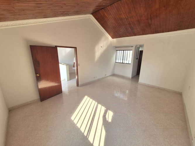 Apartamento de 4 alcobas en venta en La Aurora, Bucaramanga, 200 m² · foto 10 de 13