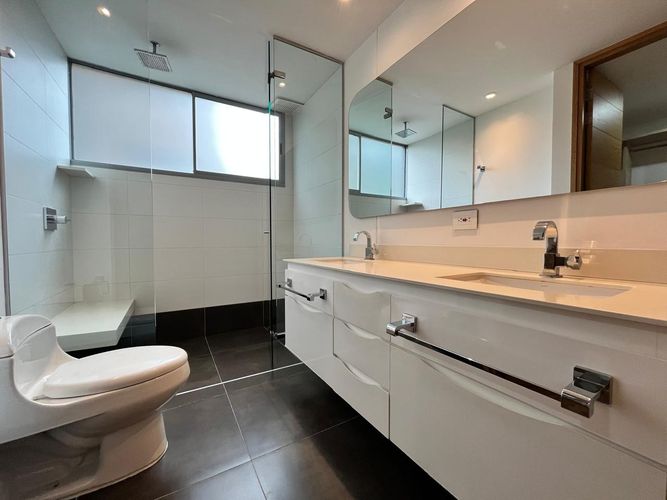 Apartamento de 3 alcobas en venta en El Poblado, Medellín, 245 m² · foto 18 de 19