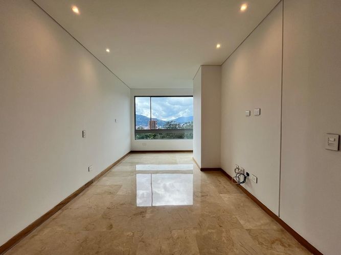 Apartamento de 3 alcobas en venta en El Poblado, Medellín, 245 m² · foto 12 de 19