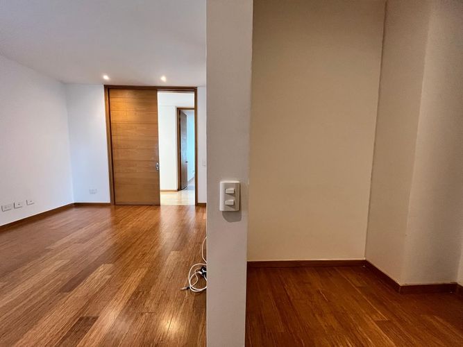 Apartamento de 3 alcobas en venta en El Poblado, Medellín, 245 m² · foto 14 de 19
