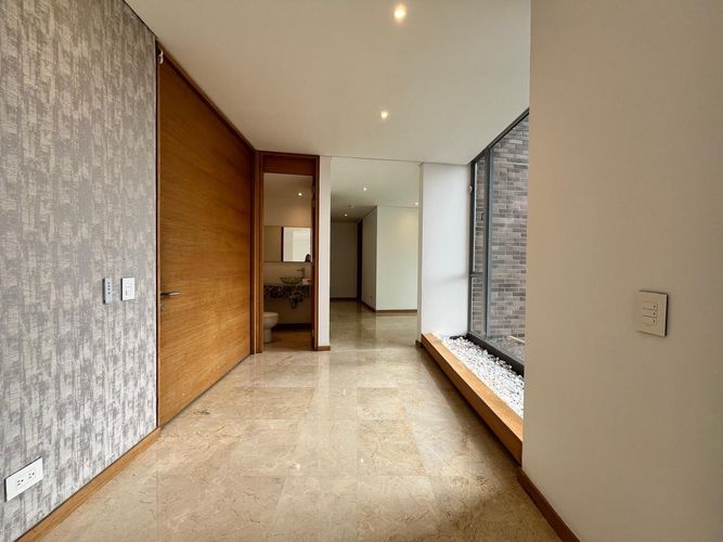 Apartamento de 3 alcobas en venta en El Poblado, Medellín, 245 m² · foto 11 de 19