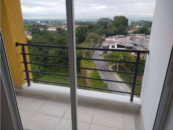 Apartamento en venta en Cr. Agua Azul, Armenia · foto 2 de 24