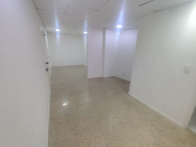 Oficina en arriendo en La Candelaria, Medellín, 34 m² · foto 4 de 13
