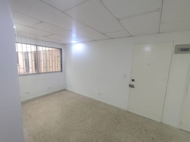 Oficina en arriendo en La Candelaria, Medellín, 34 m² · foto 5 de 13