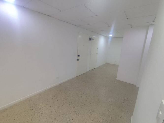 Oficina en arriendo en La Candelaria, Medellín, 34 m² · foto 7 de 13