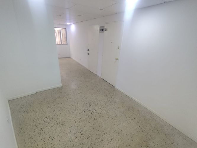 Oficina en arriendo en La Candelaria, Medellín, 34 m² · foto 12 de 13
