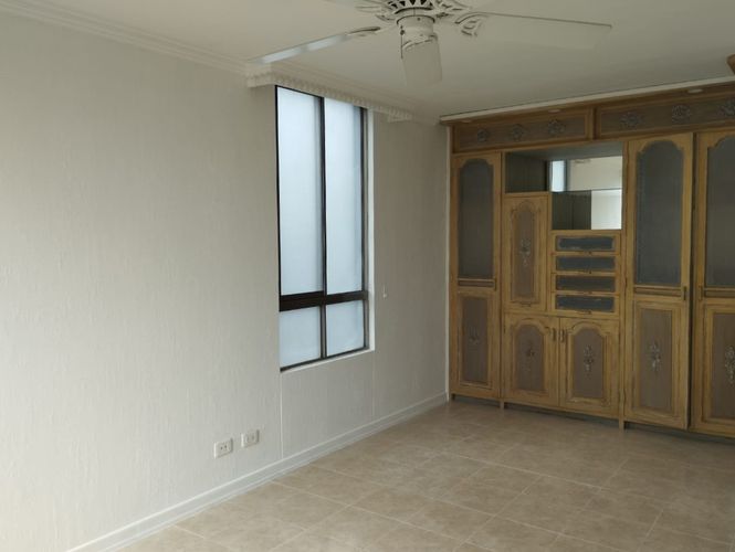 Apartamento de 3 alcobas en arriendo en El Poblado, Medellín, 94 m² · foto 3 de 14