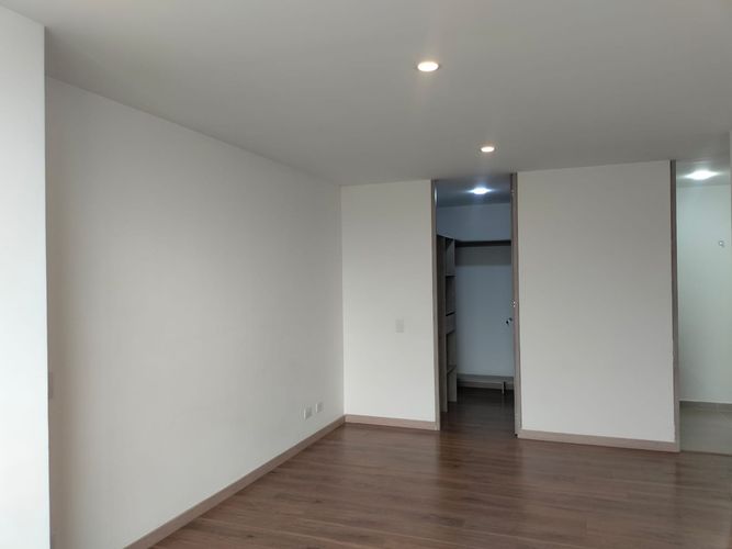 Apartamento de 3 alcobas en venta en El Poblado, Medellín, 124 m² · foto 12 de 18