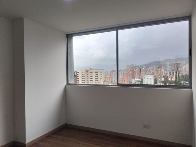 Apartamento de 3 alcobas en venta en El Poblado, Medellín, 124 m² · foto 14 de 18