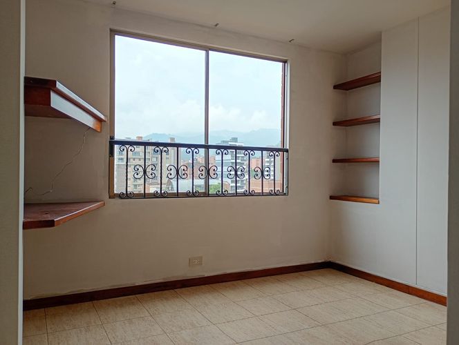 Apartamento de 3 alcobas en arriendo en Laureles, Medellín, 138 m² · foto 13 de 17