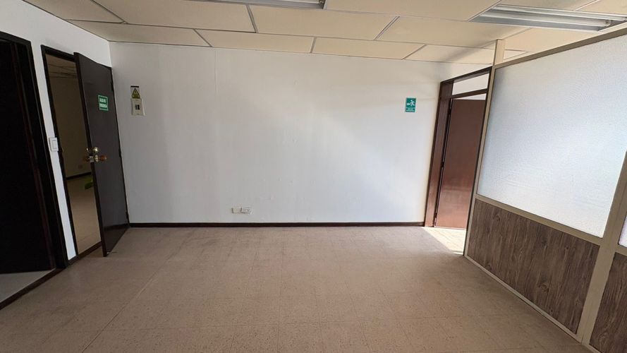 Oficina en arriendo en El Centro, Manizales, 32 m² · foto 6 de 14