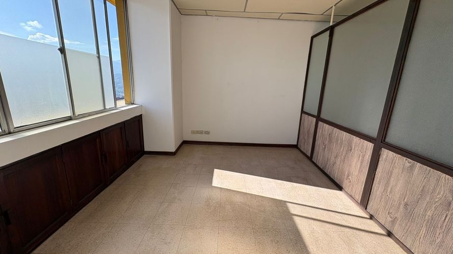 Oficina en arriendo en El Centro, Manizales, 32 m² · foto 10 de 14